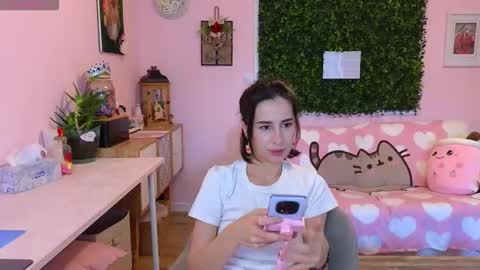 Snapshot of whats_her_name chatting on 02/12/26, 06:30 Victoria Maria online show from 02/12/26, 06:30