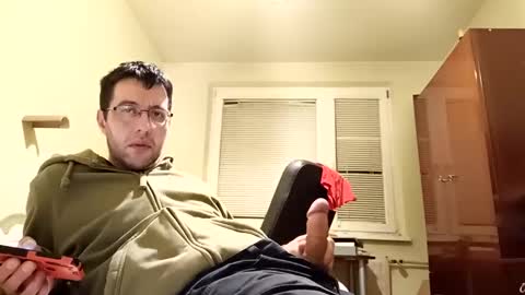 Snapshot of whatwouldyouliketosee chatting on 12/22/24, 10:47 stoffy online show from 12/22/24, 10:47