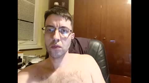 Snapshot of whatwouldyouliketosee chatting on 03/12/25, 09:03 stoffy online show from 03/12/25, 09:03