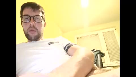 Snapshot of whatwouldyouliketosee chatting on 10/17/25, 08:11 stoffy online show from 10/17/25, 08:11