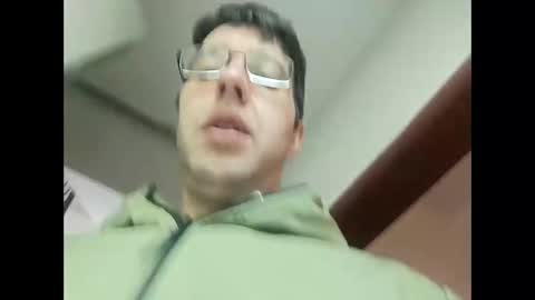 Snapshot of whatwouldyouliketosee chatting on 03/31/26, 07:42 stoffy online show from 03/31/26, 07:42