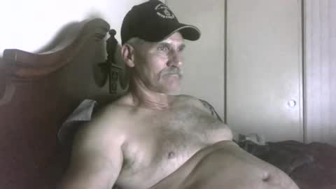wheenidude online show from 05/11/26, 12:00