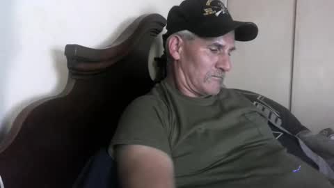 wheenidude online show from 05/15/26, 07:32