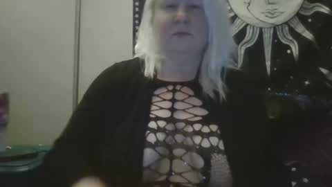 Snapshot of whipsnap19 chatting on 11/27/25, 10:17 whipsnap19 online show from 11/27/25, 10:17