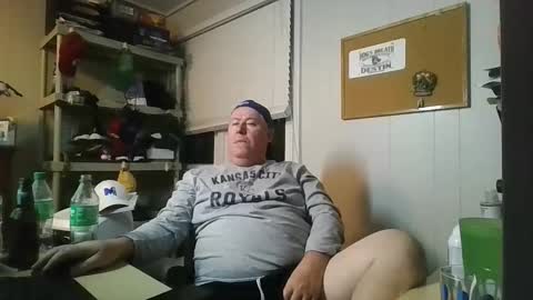 whiskyguy47 online show from 11/09/25, 03:38