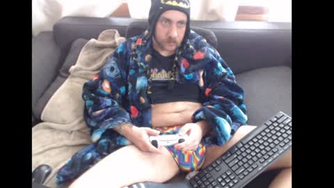 Snapshot of whiskyjane chatting on 01/14/25, 02:11 Whisky Jane Autumn Cabin Fever online show from 01/14/25, 02:11