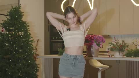 Snapshot of whisper_of_love chatting on 01/09/26, 02:14 Naomi online show from 01/09/26, 02:14