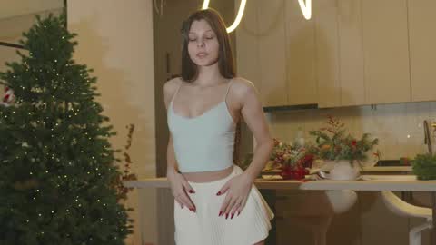 Snapshot of whisper_of_love chatting on 01/11/26, 02:16 Naomi online show from 01/11/26, 02:16