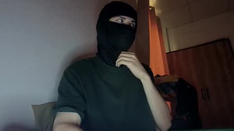 whispero_o online show from 11/16/25, 06:52