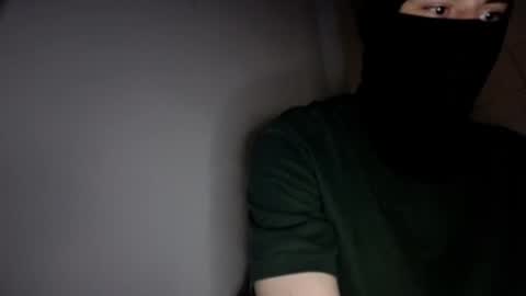 whispero_o online show from 11/16/25, 06:57