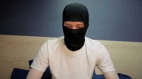 whispero_o online show from 12/03/25, 05:33