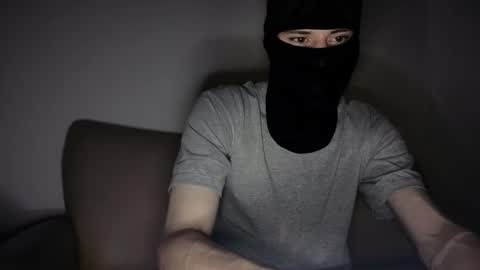 whispero_o online show from 12/14/25, 12:43