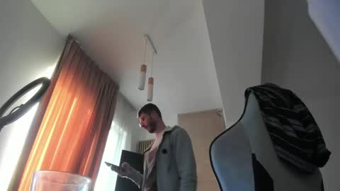 Michael online show from 05/06/26, 04:12