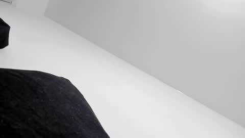 Snapshot of white_do11 chatting on 01/12/26, 01:27 Bella online show from 01/12/26, 01:27