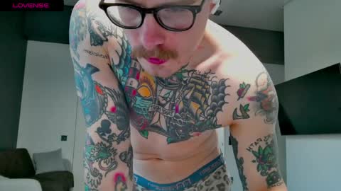 Snapshot of white_king999 chatting on 05/13/26, 02:42 Max online show from 05/13/26, 02:42