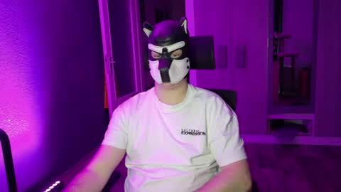 Snapshot of white_pup chatting on 04/13/26, 06:13 white_pup online show from 04/13/26, 06:13