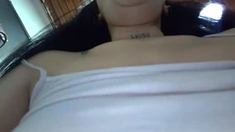 white_sexy_ online show from 11/25/25, 10:15