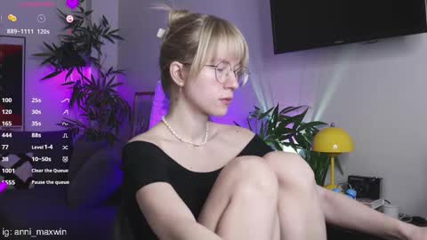 Snapshot of whiteanni chatting on 02/06/25, 01:38 Anita online show from 02/06/25, 01:38