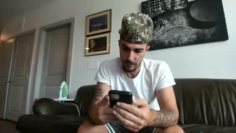 Snapshot of whitechocalate91 chatting on 10/02/25, 06:15 just str8 stud nut 1000 online show from 10/02/25, 06:15