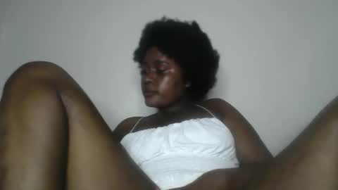 whitecocklover_ online show from 11/08/25, 12:49