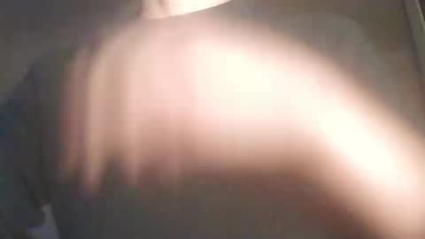 Snapshot of whiteduke81 chatting on 12/17/25, 07:31 Whiteduke online show from 12/17/25, 07:31