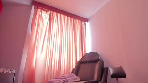 Kitty online show from 02/12/25, 06:51