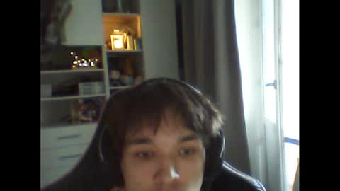 Snapshot of whitekingg chatting on 11/26/25, 10:49 whitekingg online show from 11/26/25, 10:49