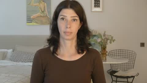 White Queen online show from 06/27/26, 02:44