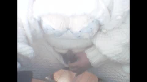 Snapshot of whitesweater chatting on 01/06/25, 10:13 whitesweater online show from 01/06/25, 10:13