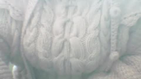 Snapshot of whitesweater chatting on 02/12/25, 07:13 whitesweater online show from 02/12/25, 07:13