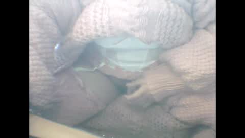 Snapshot of whitesweater chatting on 02/12/25, 10:14 whitesweater online show from 02/12/25, 10:14