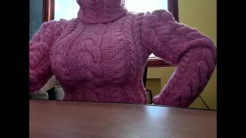 Snapshot of whitesweater chatting on 09/19/25, 06:15 whitesweater online show from 09/19/25, 06:15