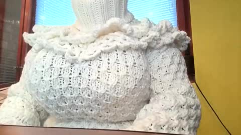 Snapshot of whitesweater chatting on 10/06/25, 06:11 whitesweater online show from 10/06/25, 06:11