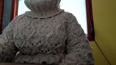 Snapshot of whitesweater chatting on 11/26/25, 07:53 whitesweater online show from 11/26/25, 07:53