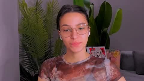 whoislulu online show from 12/22/24, 07:52