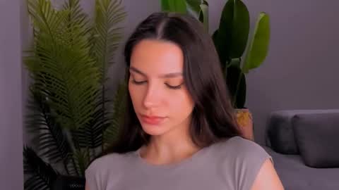 whoislulu online show from 02/19/25, 03:27