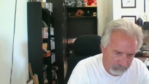 Snapshot of whs4fem chatting on 10/26/25, 08:37 whs4fem online show from 10/26/25, 08:37