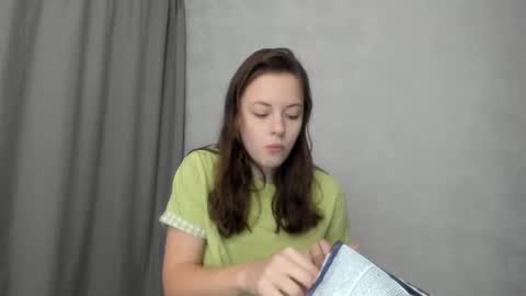 Snapshot of why_again_me chatting on 02/28/26, 07:26 Veronica online show from 02/28/26, 07:26