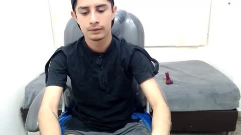 Snapshot of wickedboy_twink chatting on 01/27/25, 11:22 JAISON online show from 01/27/25, 11:22