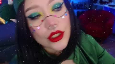 Snapshot of wickedxqueen chatting on 12/25/24, 04:22 Laura  online show from 12/25/24, 04:22