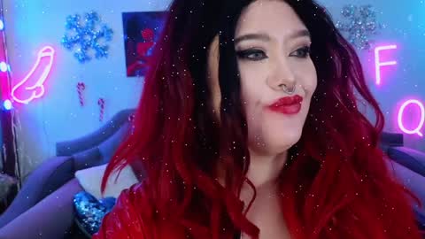 Snapshot of wickedxqueen chatting on 12/30/24, 07:37 Laura  online show from 12/30/24, 07:37