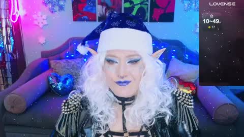 Snapshot of wickedxqueen chatting on 01/01/25, 06:47 Laura  online show from 01/01/25, 06:47