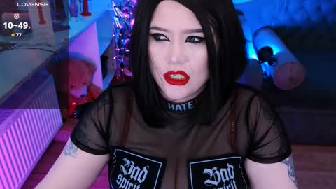 Snapshot of wickedxqueen chatting on 02/11/25, 06:30 Laura  online show from 02/11/25, 06:30