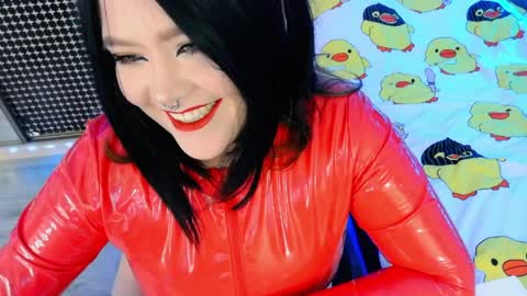 Laura  online show from 04/09/26, 07:30