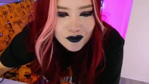 Laura  online show from 06/01/26, 09:16
