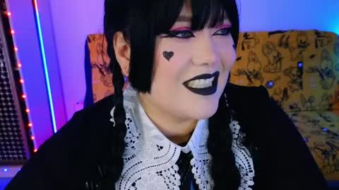 Laura  online show from 06/03/26, 09:53