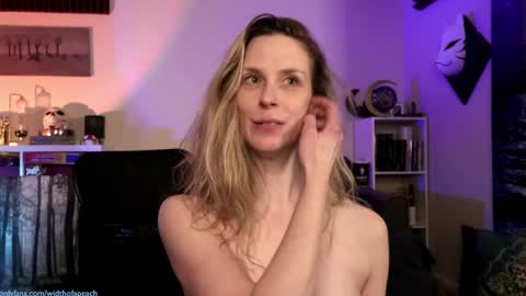 Gretchen  Jimmy online show from 02/13/25, 03:50