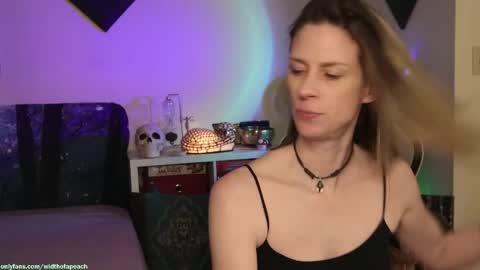 Gretchen  Jimmy online show from 10/13/25, 02:33