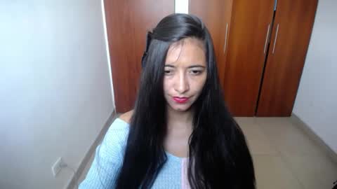 Ilauren online show from 01/07/25, 07:06