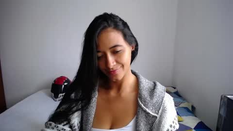 Snapshot of wifhot chatting on 04/18/26, 01:59 Ilauren online show from 04/18/26, 01:59